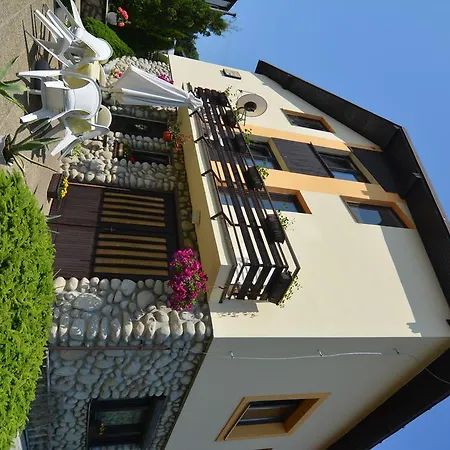 Homestay Privat Marika *